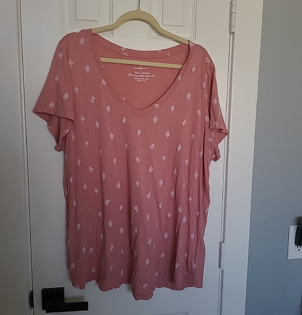 TORRID Classic Fit Pink V-Neck Tee with Subtle Print
